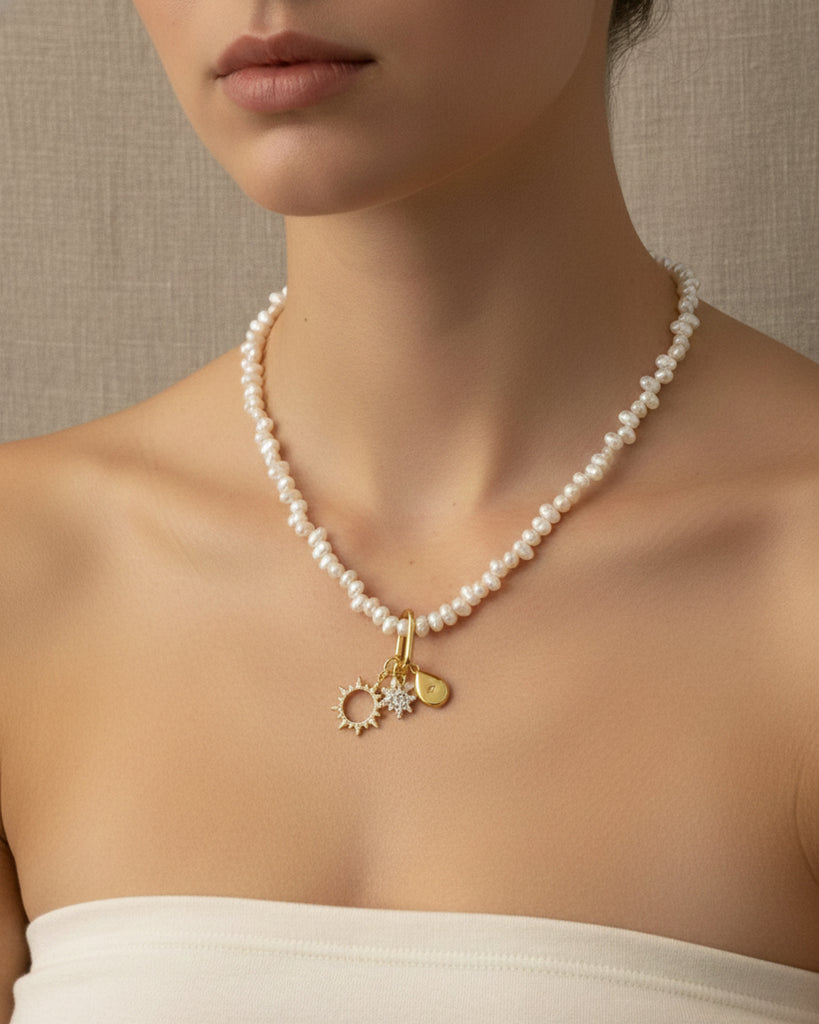 Beaded Necklace in Freshwater Pearl